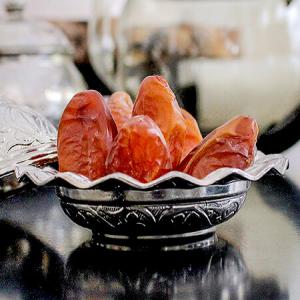  Distribution De Dattes Et Dérivés - fruits et légumes en partenariat avec plusieurs usines de production et de conditionnement basés en tunisie ayant deja plusieurs partenaire dans le monde, nous vous proposons une large gamme de datte .---datte deglet nour--- datte biologique--- datte commune--- datte monde--plusieurs produits dériv&eacut