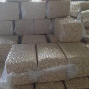  Amandes Blanches De Noix De Cajou (campagne 2022) - fruits secs et graines grillées soci&eacute;t&eacute; de droit marocain op&eacute;rant dans l'import export de produits agroalimentaires,  propose des amandes de noix de cajou tout grade compris,  provenant de la c&ocirc;te d'ivoire.  