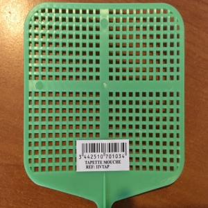  Tapettes Mouches En Déstockage - hygiene entretien tapettes a mouches en déstockage--dimensions de la tapette et du  manche  = 42 cm--dimension surface tapette = 10.5 cm x 10.5 cm--code barre - oui--couleur - vert--lot total =  36256 unités environ--total pal - 8--1 palette = 14 cartons x 12 boites x 24 unités = 4032 unité