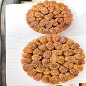  Dattes Sukari Al Qasim - fruits et légumes vends des dattes sukari al qasim emballage en boîtes de 500g , 1kg et cartons 3kg .--prix départ usine al qasim --boîtes 500g - 1, 6$ la boîte .--boîtes 1kg - 3$ la boîte .--cartons 3 kg - 6.5$ ----les intéressés peuvent nous contacter pour plus ample