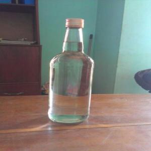 Vrai Liqueur De Palme - boisson alcoolisée nous mettons en vente de la liqueur de palme de très bonne qualité pret à l'exportation. nos produits sont conditionné s dans des bouteilles de 1litre et de 25 cl.