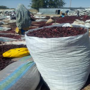  Fleur D'hibiscus De Bonne Qualité - fruits secs et graines grillées fleur d'hibiscus disponible en grande quantité et de bonne qualité.--sésame blanc et bigarré disponible en grande quantité. noix de cajou décortiquée disponible aussi.