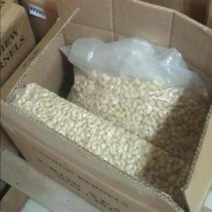  Amande De Cajou - fruits secs et graines grillées bonjour à vous,  nous disposons de 450 tonnes,  plus de 30 conteneurs d'amande de cajou tous grades confondus. commission (5000f la tonne).--côte d'ivoire.