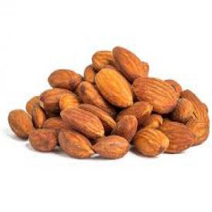  Noix D'amande - fruits secs et graines grillées taille- 18-20,  20-22,  22-24,  23-25,  25-27,  27-30,  30-32,  32-34--humidité <6%--pureté 99, 0%--cassé <5, 0%--mauvais ou obscur- <5, 0%--grade- première année--emballage 10 kg / carton ou comme vous le souhaitez--conserver dans un endroit frais et sec--durée de co