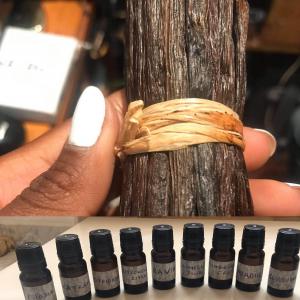  La Vanille De Madagascar - épices aromates bonjour, --nous sommes une societe canadienne (sk vanille international import export) specialisé dans l'importation de la vanille et des huiles essentielles de madagascar.--actuellement,  nous cherchons des acheteurs de ces marchandises ici au canada. si vous etes interressés,  veuillez 