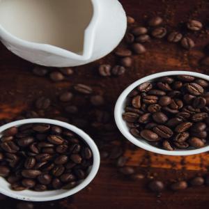  100% Robusta - café cacao thé on vous propose en effet du café torréfié et non torréfié 100% camerounais,  arabica et robusta d'une qualité exceptionnelle.