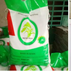  Riz Étuvé - céréales recherchons des acheteurs serieux pour notre riz étuvé produit au benin a un prix incroyable.  actuellement nous conditionnons dans les sacs de 5kg. --nous souhaitons collaborer avec des entreprises sérieuses. minimum de commande à l'international 5.000 tonnes. plus bas s