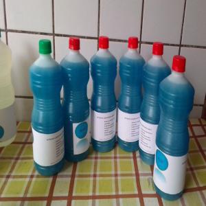  Détergent Liquide Multi Usages - hygiene entretien détergent liquide multi usages et 3 en 1---nettoie en profondeur vetements,  vaisselle et sol---parfume agréablement ---n abîme pas et entretien les couleurs de vetements.