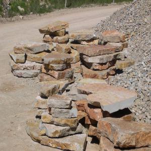  Dalle Pierre Brute - pierre roche je recherche en pierre naturelle brute éclatée de 8 à 12 cm d'épaisseur,  grande et moyenne largeur,  pour dallage extérieur. surface de 9000 m2. urgent.