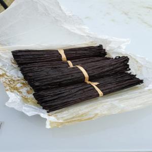  Vanille Boubon Qualite Premium - épices aromates bonjour, --importateur de vanille bourbon de madagascar, nous vous proposons de la vanille en gousse 14-15cm de qualité premium.--nous fournissons quelques belles maisons patissiers et meilleurs ouvriers de france.--produit disponible en france, pret pour envoie.--prix- 220, 00€/kg transport incl