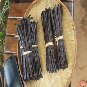  Vanille Premier Qualité - épices aromates je vends en gros  la vanille 18cm premier qualité et 100%bio qui viens de madagascar . je veux vous livrais 80kg par mois --si vous etes intéressé appelé moi sur mon numéro--