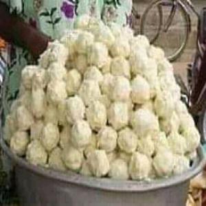  Beurre De Karité Céréales, Farine, Faso Danfani - huiles nous sommes une entreprise qui  produit le beurre de karit&eacute; non raffin&eacute;  en grande quantit&eacute; au burkina faso. nous vendons des c&eacute;r&eacute;ales ,  le fleur d'hibiscus, la poudre du fruit de baobab,  sorgho rouge et blanc le beurre de karit&eacute; est une huile v&eacute;g&eacu