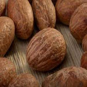  Vente De Petit Colas - fruits secs et graines grillées --nous disposons de petit colas ,  en grande quantité ,  au prix actuel de 4000 frs cfa le kg.--pour tous vos besoins ,  veuillez nous contacter.--cordialement.