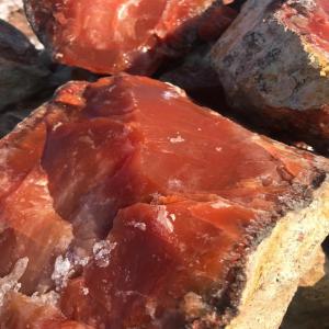  Pierres Semi-precieuses Agat Rouge, Agate Mousse - autres bonjour.  nous avons une mine de extraction de pierres semi-pr&eacute;cieuses en kazakhstan ( agate,  chrysoprase brut et de mois septembre on commence extraction de n&eacute;phrite) et nous   faisons les premiers pas pour trouver un partenaire  grossiste en france pour acheter notre produit. nous so