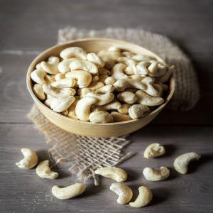  Amande De Cajou Grillé Et Seler - fruits secs et graines grillées nous disposons des amandes de cajou,  bien trilleés calibrer grillées saler pret à l'exportation,  en condition fob ou cif--le moyen de transport sera en fonction de la quantité commandé soit avion ou bateau. 