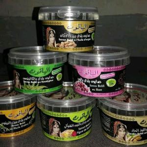  Produit Cosmetique - autres nous sommes une société import export basé à dakar nous fournissons des cosmétiques entre le maroc et le sénégal--nous avons les produits. suivant--savon hammam en pot et sachet --masque de gommage--huiles essentielles en ml--masque de gommage en peau