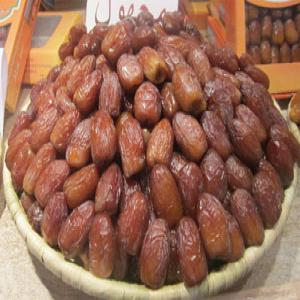  Vente Des Dattes Marocaine - fruits et légumes nous sommes en plein désert,  et exactement dans la capitale des dattes,  zagora. une région où poussent des milliers de palmiers produisant des gammes variées de dattes pour satisfaire tous les goûts,  nous exportons les meilleurs variétés de dattes au monde,  n
