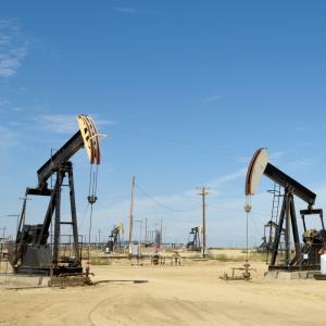  Un Nouveau Minerai De Pétrole Trouvé Au Cameroun! - pétrole gaz  nous avons trouvé un nouveau minerai de pétrole au cameroun,  et hier,  nous avons obtenu le permis d'exploiter.-- vous savez que le secteur pétrolier est capitalistique,  vous etes donc intéressé à investir,  n'hésitez pas à nous contacter pour p