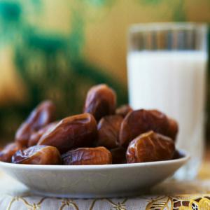  Dates Majhoul King Size - fruits secs et graines grillées bonjour , --notre société vend de la qualité premium des dattes majhoul d'israel et autres ,  si vous etes revendeurs de fruis secs ou patisseries qui pourrait avoir besoin de qualité premium en date et pate de date. veuillez me contacter pour plus d'informations.--