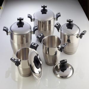  Casserole En Destockage - métaux je dispose d'un stock de casserole,  faitout,  poele,  plateau de service,  sauteuse,  marmite. ceci est tout neuf dans des cartons,  et le tout est en inox 18/10,  qui est le très haut de gamme dans le domaine.--ce stock était destiné à la vente mais plus de temps de m'en occup