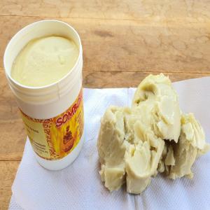  Beurre De Karité Biologique Du Benin (exportation - matières grasses beurre de karité biologique d'origine béninoise de fabrication semi artisanale,  produit par la coopérative sombou. hautement apprécié des utilisateurs. avec des noix de karité  rigoureusement triées,  ce qui rend appréciable notre produit sur le