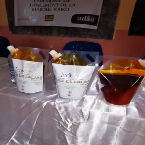  Vente De L'huile Rouge Jéri En Gros Et En Détail - huiles nous disposons de l'huile rouge j&eacute;riko. elle est d'une qualit&eacute; exceptionnelle et nous livrons en gros et en d&eacute;tail. le litre est &agrave; 1500fcfa et un bidon de 25l est &agrave; 20000fcfa