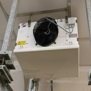  Matériel De Refroidissement Pour Abattoir - matériels machines crochets bovins,  compresseurs mycom à l'ammoniac,  eviers & stérilisateurs en inox,  equilibreurs,  système de convoyage par rails,  flagelleuse,  four à gaz pour flambage des porcs,  mélangeur de sang,  condenseur évaporatif  baltimore ,  15 évaporateurs,  po