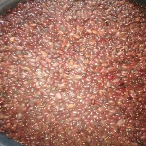 Haricots Rouge, Noire Et Blanc De Qualité Camero - féculents nous disposons des grandes quantités d'haricots rouge,   blanc et noire 100% camerounais. --qu'importe la période nous en disposons. --quel en soit la quantité nous vous livrons. --alors n'hésitez pas nous sommes à votre services. 