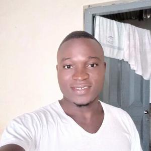  Besoin D'un Prêt Pour Produire Du Manioc - autres j'ai 26ans je suis ivoirien .avec un niveau bac+2 en mines, géologie, et pétrole .je suis développeur web et mobile .fils d'agriculteur. j ai décidé de retourner  la terre où j ai beaucoup appris près de mes parents dans le domaine de production du manioc pour