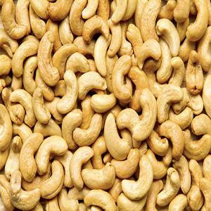 Amandes de Cajou/ Noix de Cajou/ Cashew nuts - fruits secs et graines grillées amandes de noix cajou du sénégal/burkina faso/côte d'ivoire de façon illimitée. --type w320--type w400--type w240--type lwp--type w210--fs----4500 us dollars en fob--5000 us dollars en cif----pas de restriction.--paiement lc irrévocable