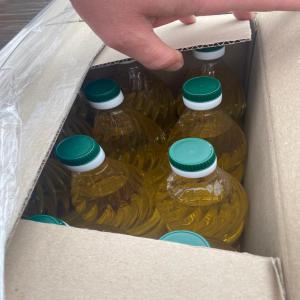  Huile De Tournesol - huiles bien le bonjour, nous avons la possibilité de vous livrer l`huile de tournesol (ukraine), 300 mt/mois bouteilles 1-3-5 litres, prix 2, 80 euro livrée.(france, italie, pologne, espagne.....)