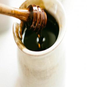  Miel De Bonne Qualite Et Naturelle - autres bonjour, --nous sommes a la recherche de clients qui auraient besoin d'une grande quantité de miel de bonne qualite et naturelle. ce miel est originaire du nord du pays plus précisément a boundiali et il fait des merveilles.--ne ratez pas cette belle opportinuite d'avoir ce miel 