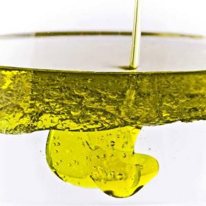  L'huile D'olive Pure Algérien - huiles à la recherche de clients potentiels pour nos produits de tout types de l'huile d'olives,  et ces dérivés,  bio,  cosmétique, ..etc a travers le monde entier.