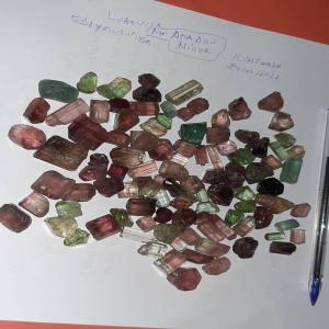  Tourmaline, Émeraudes Et Or Sont Vendre - pierre roche bonjour à tous.--nous avons---287 grammes de tourmaline brut à vendre à raison de 25$ la gramme .--198 carats d'émeraude brut à raison de 1700$ par carat .----et 5 kilo d'or à raison de 45 $ par gramme.----contactez moi si vous etes intéressés