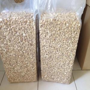  Noix De Cajou Décortiquée W240 W320 (tanzanie) - fruits et légumes noix de cajou w240,  w320 (tanzanie)--couleur- blanc,  humidité- 5%,  cassé- 4% max,  repéré- 1% max--débris- 3% max,  année de récolte - récolte fraîche,  paquet- sacs sous vide, --11, 34 kg / boîte,  2 boîtes / ou 22, 68 kg,  cartons,  