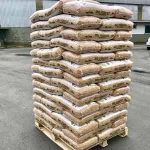  A+ Quality Pine Wood Pellet. Mm - energie renouvelable we are distributors of premium wood pellets 6mm en+a1.--raw materials 100% coniferous without sand and fore foreign impurities--diameter-6mm--ash content- 0, 7%--humidity-8%--net calorific value-4.6wh/kg--private labelling also available