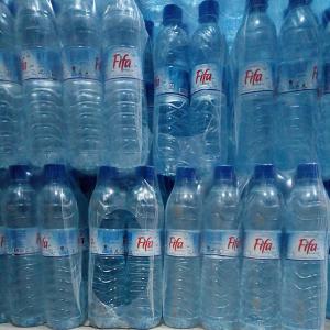  Toute Produit De Fifa (l'eau) - autres je suis a la recherche de clients pour la vente de l'eau fifa 1l.  5l. 0, 33 ect.. mais c'est des camions qui faire ma livraisons il y'a aussi plein d'autres produit aussi concernant ma domaine nous somme reconnu partout dans monde international on n'a deux usines de production un au bénin et 