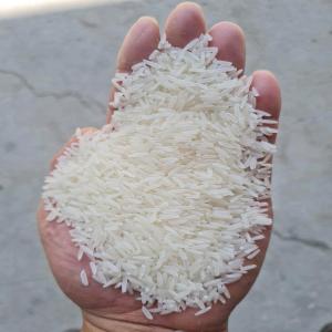  Riz 5%,15%,25%,50%,100% De Brisure - céréales nous entreprise ivoirienne en partenariat avec des sociétés indienne,  pakistanaise, vietnamienne,  thaïlandaise pour la distribution de riz somme près pour des partenariat a long terme nous pouvons fournir le riz en très grande quantité et partout dans le monde faite