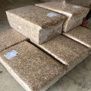  Vente De Miscanthus - matiere vegetale nous proposons &agrave; la vente du paillis de micanthus,  vrac et sacs,  production fran&ccedil;aise,  utilisable agriculture biologique. vente en france et en europe. utilisable pour paillis horticole,  liti&egrave;re animale,  combustion ...