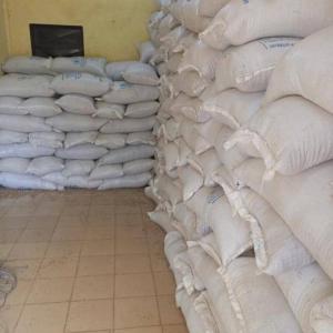  Sorgho - fruits secs et graines grillées nous somme grossiste fournisseurs de sorgho en &eacute;norme quantit&eacute; depuis le l'afrique de l'ouest. nous traitons en prix fob et prix cif ; sblc  ou cash and carry a toute personne s&eacute;rieuse ou entreprise int&eacute;resser peuvent prendre contacte nous pour les n&eacute;gociations.mer