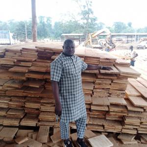  Grand Stock De Bois De Teck - bois charbon fibre  nous disposons actuellement un grand stock de bois de teck en quantit&eacute; .nous recherchons des clients ou partenaires pouvant nous aider &agrave; &eacute;vacuer notre stock nous sommes en c&ocirc;te d'ivoire 