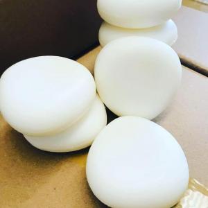 SAVON DE MARSEILLE PARFUM  - hygiene entretien bonjour,  --nous sommes fabricant de savon. --nous proposons entre autre toute une gamme de savon de marseille 125gr parfumé avec plus de 120 senteurs en stock. --prix degressif selon quantité --expedition partout en europe. --nous somme à votre disposition.----www.gsd-pro.com
