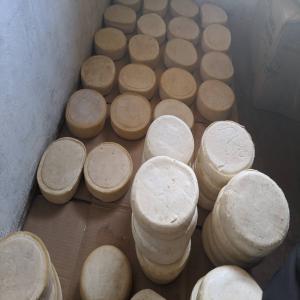  Fromage Gouda Et Mozzarella De Madagascar - milk and milk products nous offrons une possibilit&eacute; de fournir des produits laitiers de type mozzarella et fromage gouda provenant de madagascar. nous sommes ouvert &agrave; tous les clients du monde entier et on garantit la qualit&eacute; des produits que nous produisons.et que nous distribuons par la suite.  