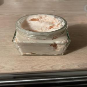  Miel Rose Naturel De Siberie - produits sucrés miel rose de russie en gros----miel rose de russie a base de cynorhodon----vente en gros de miel rose --gout fruité onctueux ----sceau de 15 kg a partir de 29 euros le kg--