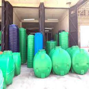  Citerne En Plastique - Industrie exploitation bonjour,  un entrepreneur cherche en urgence un associé possédant un hangar ou terrain pour un partenariat sur un projet,  matériel de l'usine et moules pour la fabrication des citernes en plastique disponible sur le port,  veuillez nous contacter si vous etes intéresses. me
