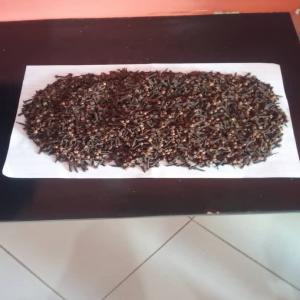  Cloves A+ - aromatic spices ready- cloves a+--origin- tanzania--packaging- pp bag 60 kg--foreign matter- 0.3 % max--stems- 1% max--water content- 3.9 % ----payment terms- t/t,  lc at sight,  lc usance 30-60 days--shipping terms- fob,  cif--qty- 100+ mt every months--container capacity---12-14 mt in 20 fcl--24-25 mt in 40 fcl--