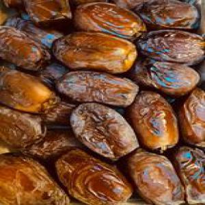  Dattes Marocains Medjool Bonne Qualité - fruits secs et graines grillées nous sommes une coop&eacute;rative marocaine sp&eacute;cialis&eacute;e dans la production des produits agricoles fruits secs et dattes. nous avons des dattes de bonne qualit&eacute; marocaine frais &agrave; savoir madjhoul; boufeggous et d'autres nous souhaitons trouver des clients en 