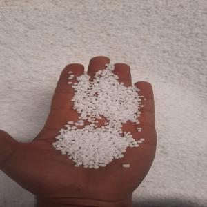  Urée 46 Granulé En Sac De 50 Kilos - chimie additif engrais vend stock 5000 tonnes d'urée 46 granules en sac de 50 kilos ou en big bag de 600 kilos,  origine amérique du sud,  la transaction est soit pat lettre de crédit payable à vue ou en sblc à destination,  le cad n'est pas accepté et le block fund n'est pas accept&