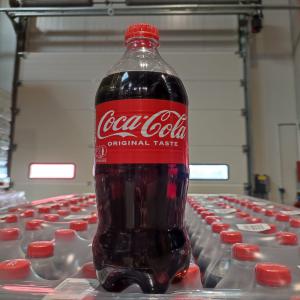  Coca Cola 1,5 Tcheque - boissons non alcolisée on vous propose la bouteille coca cola 1, 5 l d'origine tch&egrave;que --le pack de 6 bouteilles ,  80 pack par palette et 31 palettes dans un camion.--parfums - coca cola ,  fanta orange ,  fanta shokata ,  sprite and coca cola zero ( selon la disponibilit&eacute; ).--produits frais