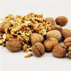  Les Noix De Noyer, Provence De Pologne - fruits secs et graines grillées  nous avons en disposition 30kg des noix d&eacute;cortiqu&eacute;es (cerneaux) 13eur/kg et 90kg des noix entier. 7eur/kg 